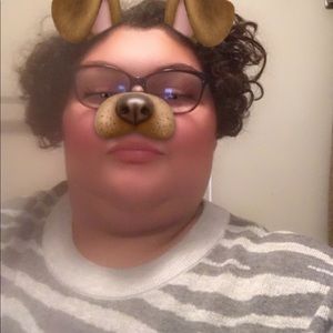 Meet your Posher, Alexis